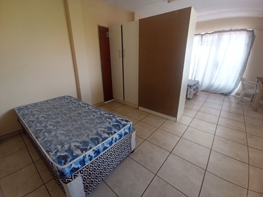 To Let  Bedroom Property for Rent in Bult West North West